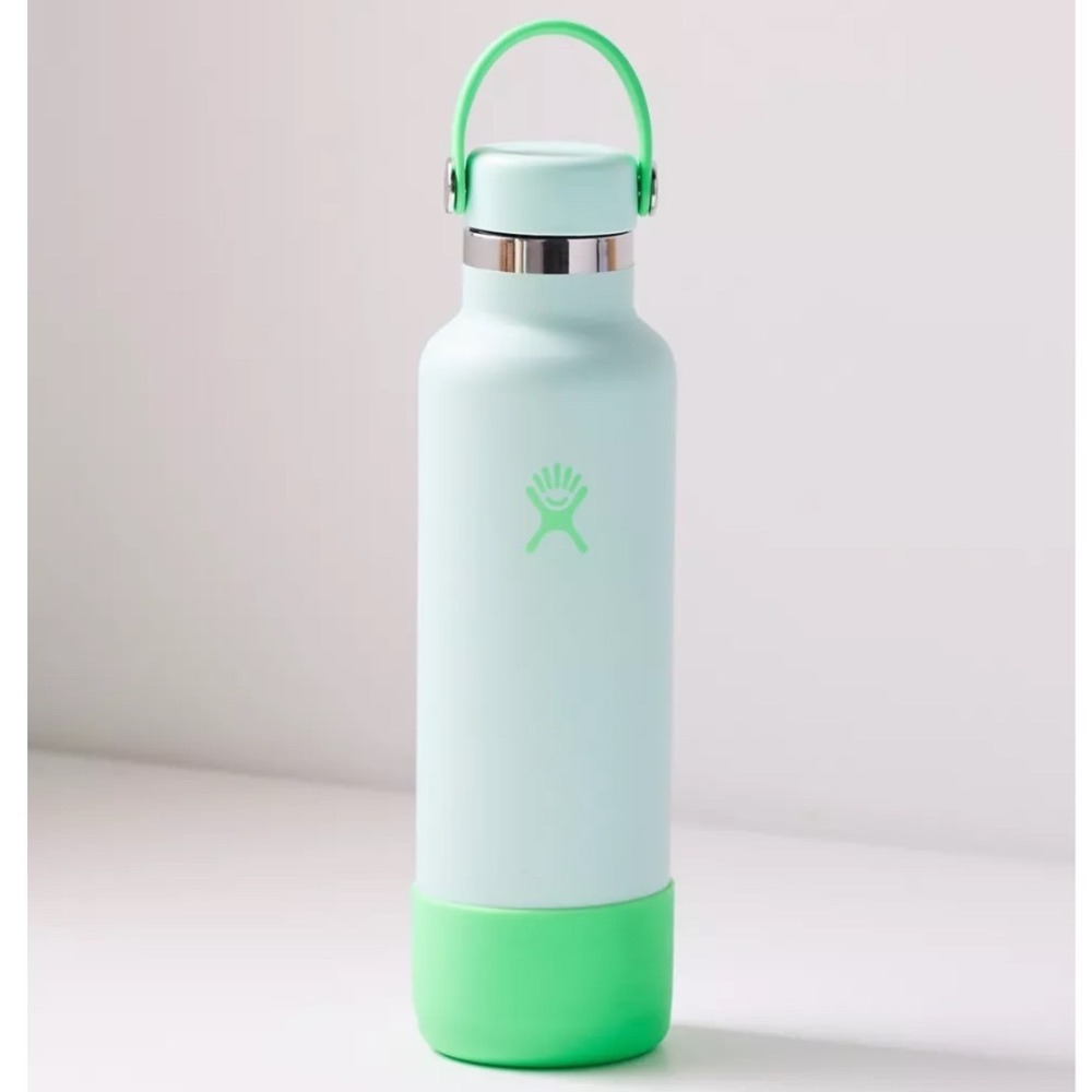 hydro flask 21 oz limited edition rare Seafoam Prism pop standard w/boot